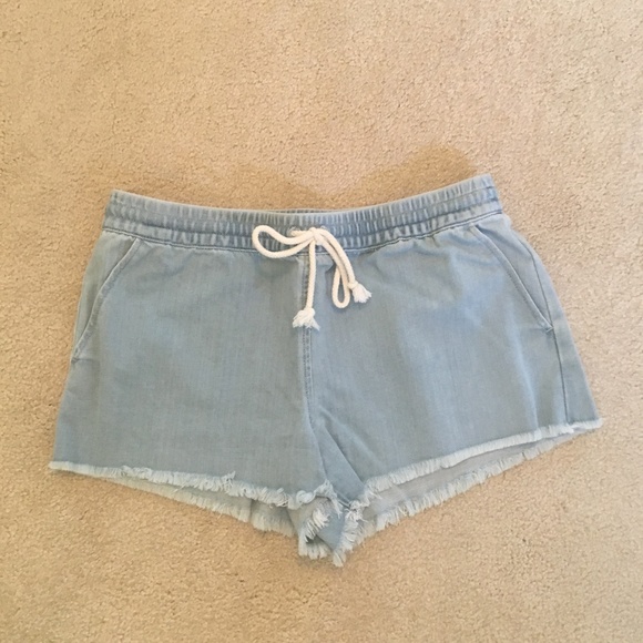 aerie Pants - Aerie Denim Cut Off Fringe Shorts aerie Pants - Aerie Denim Cut Off Fringe Shorts